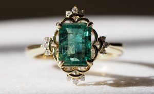 Liliana Emerald Gold ring